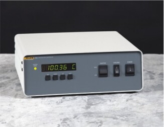 Rosemount 設(shè)計恒溫槽的控制器